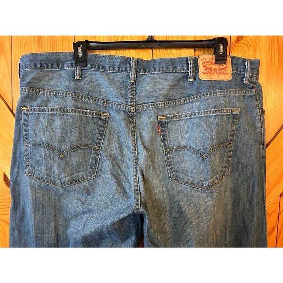 LEVI STRAUSS 559 Mens Relaxed Fit Medium Wash Jeans Size 46x30 (5103) - Picture 7 of 12